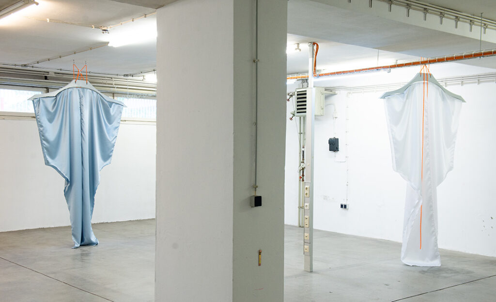 Leo Heinik – Aerial Bodies, 2019
